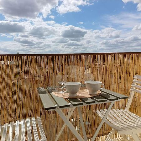 Appartement A Orleans Au Calme Avec Parking Gratuit, Balcon Et Ascenseur Εξωτερικό φωτογραφία