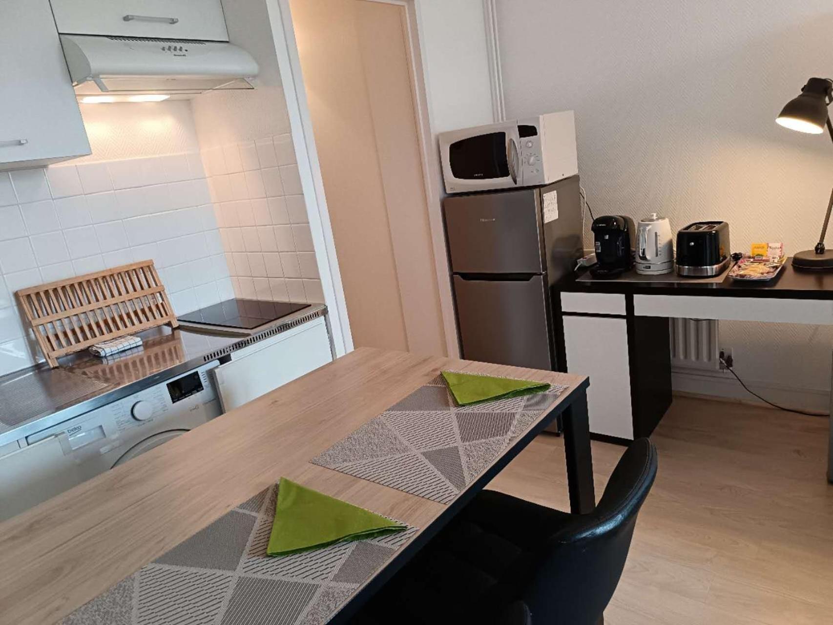 Appartement A Orleans Au Calme Avec Parking Gratuit, Balcon Et Ascenseur Εξωτερικό φωτογραφία